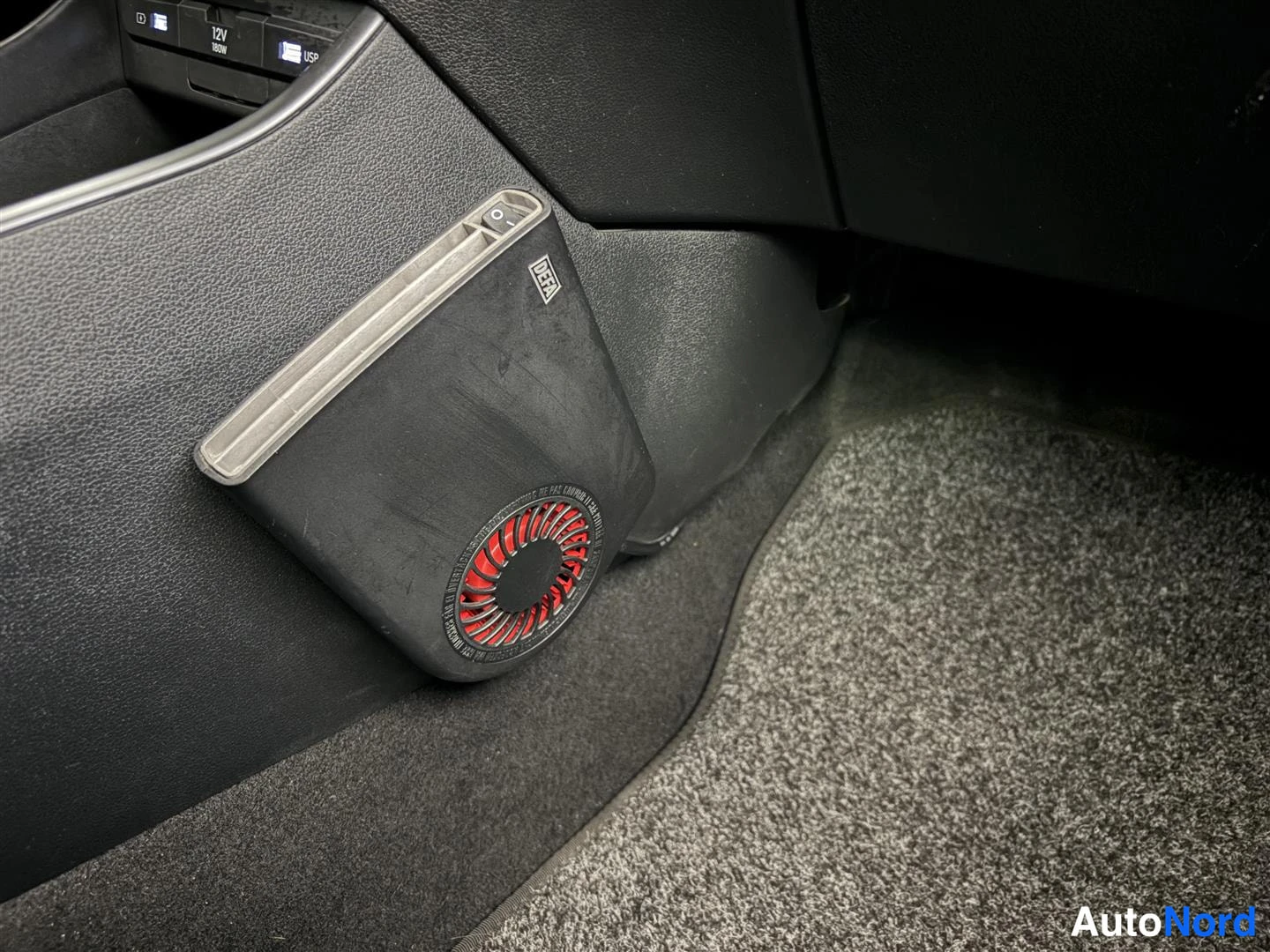 Röd Hyundai i20 2021, bild 29