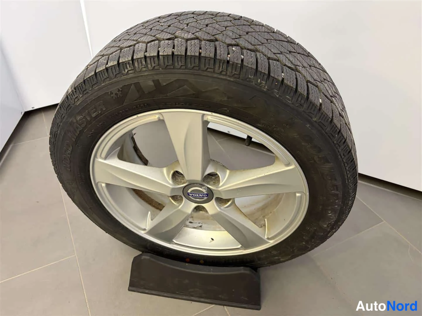 Punainen Volvo V40 2013, kuva 27