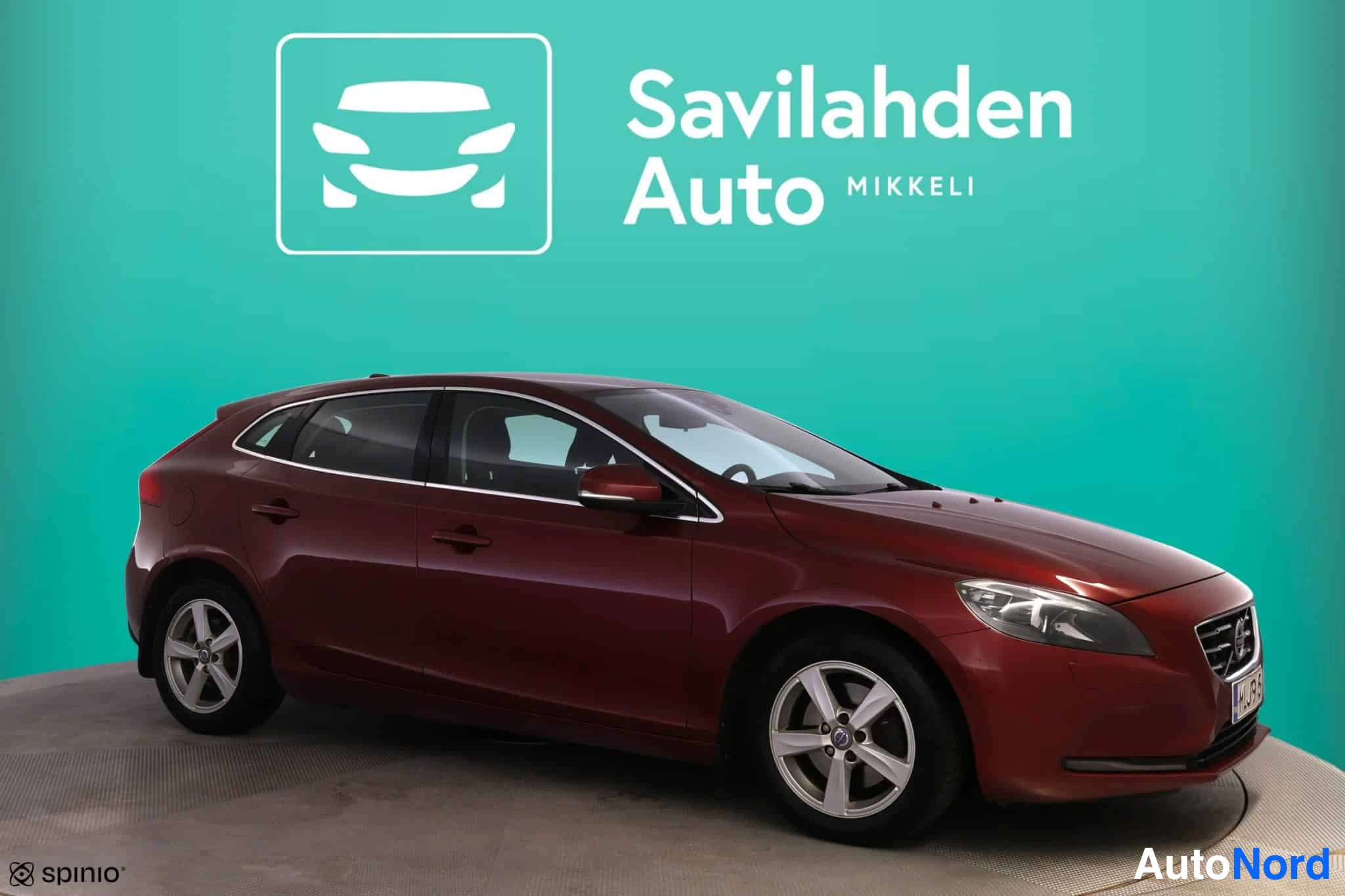 Punainen Volvo V40 2013, kuva 9