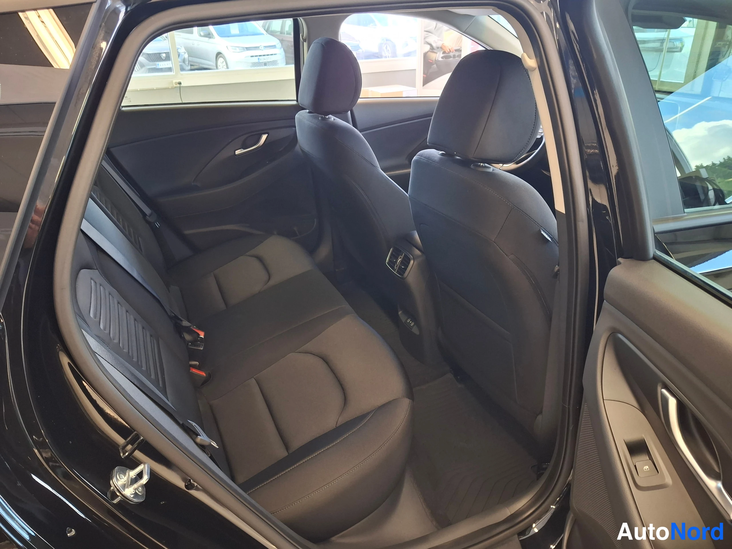Musta Hyundai i30 2026, kuva 15