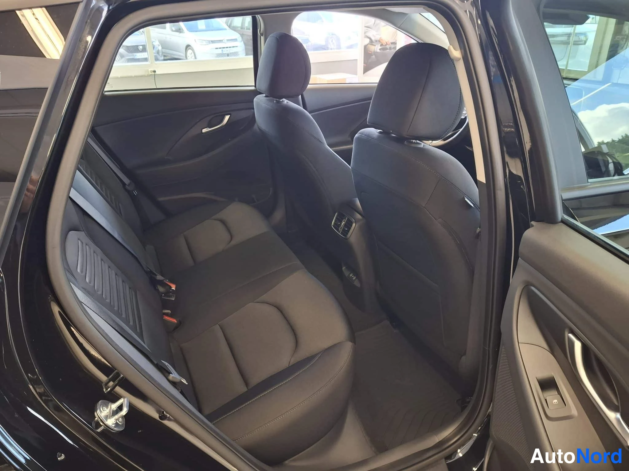 Musta Hyundai i30 2026, kuva 16
