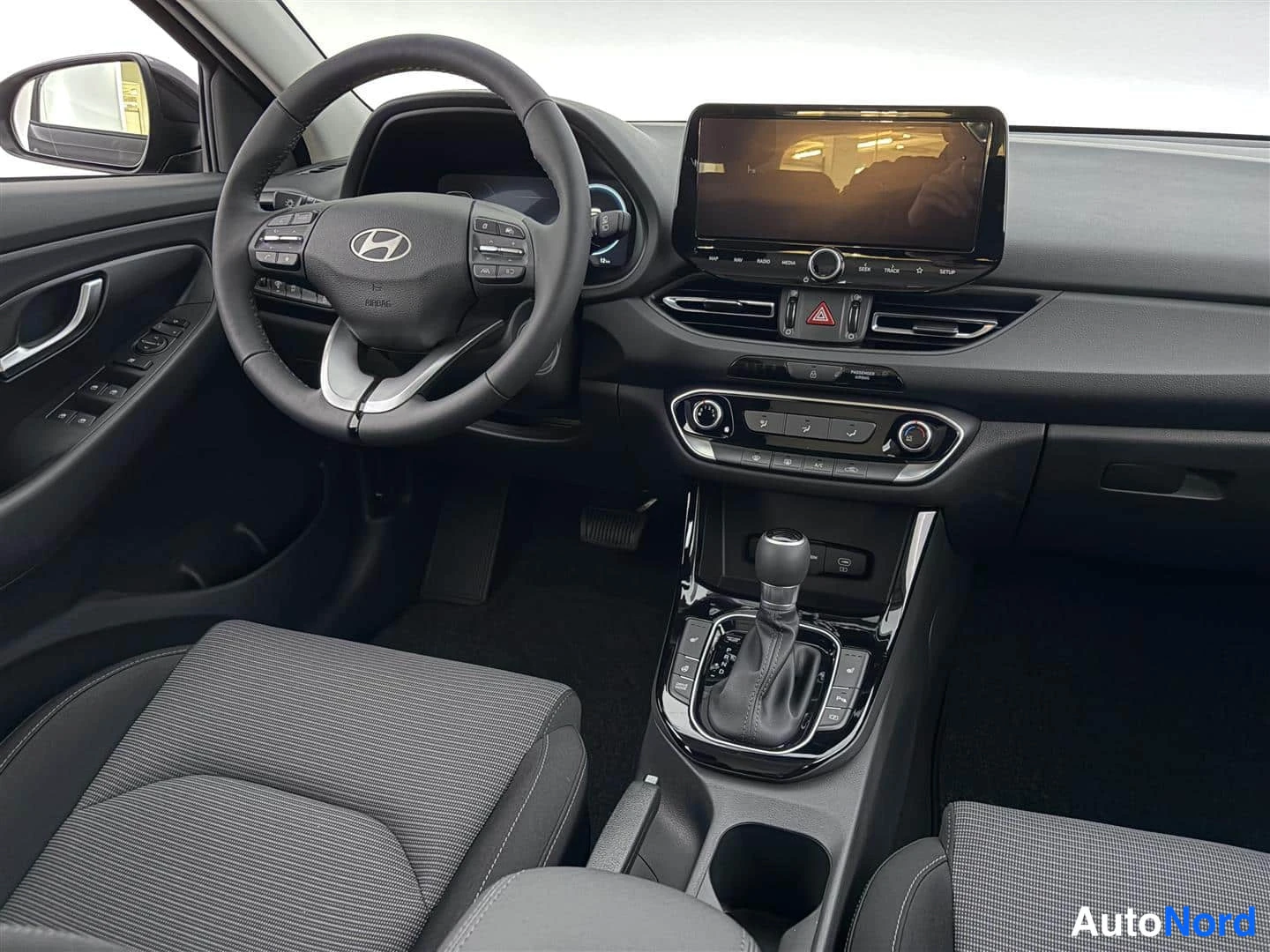 Musta Hyundai i30 2026, kuva 15