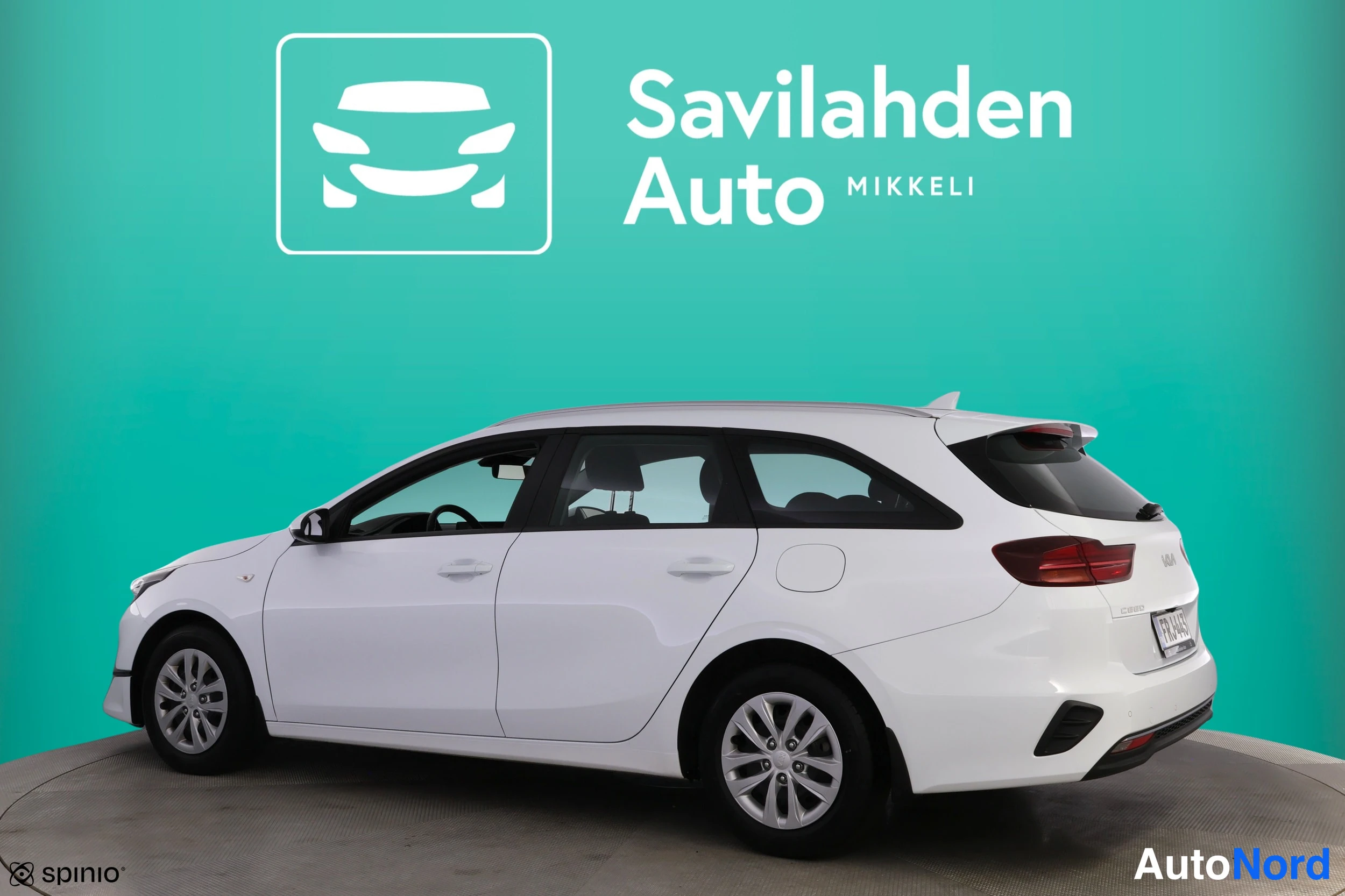 White Kia Ceed 2023, photo 3