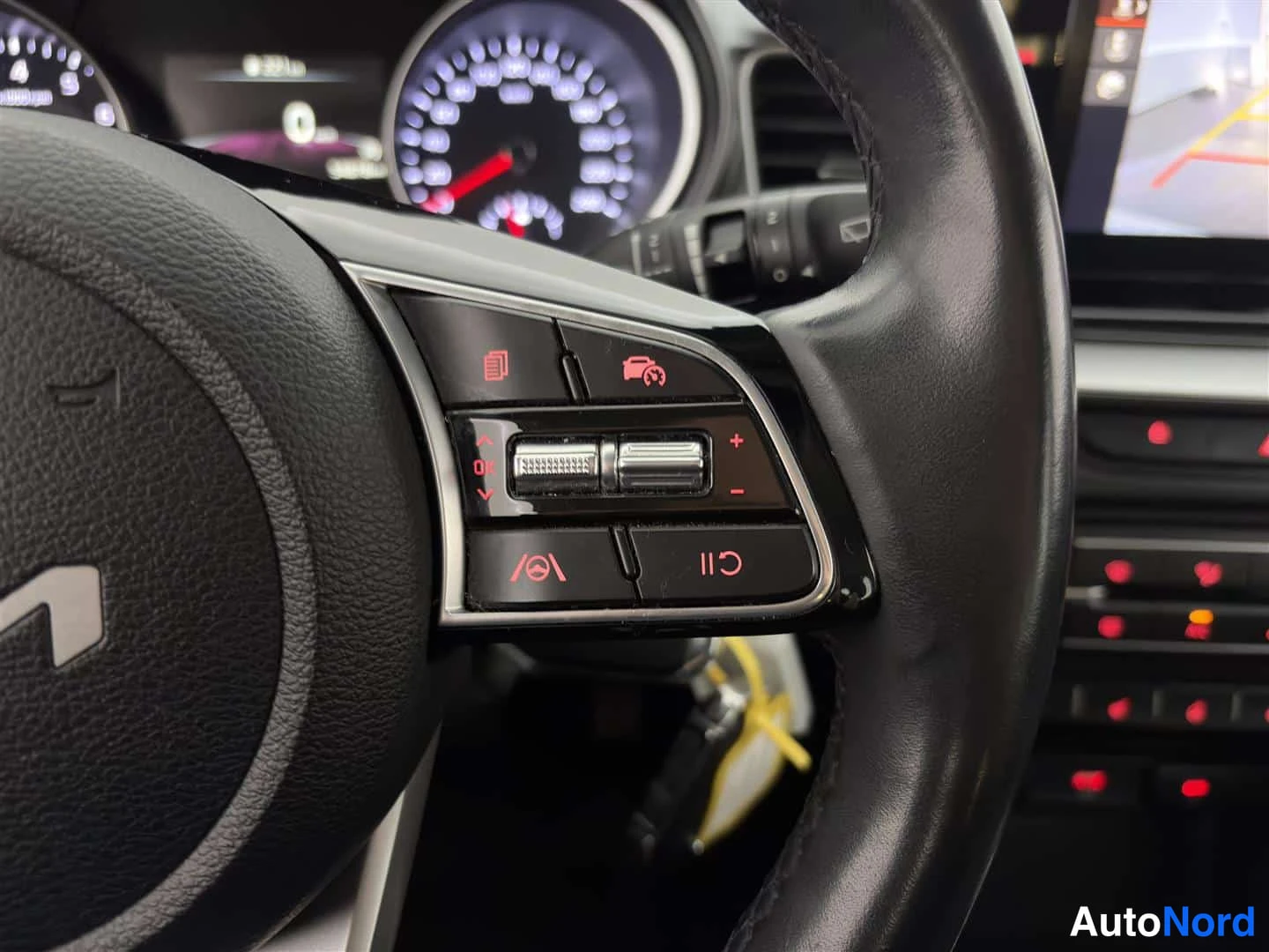 White Kia Ceed 2023, photo 29