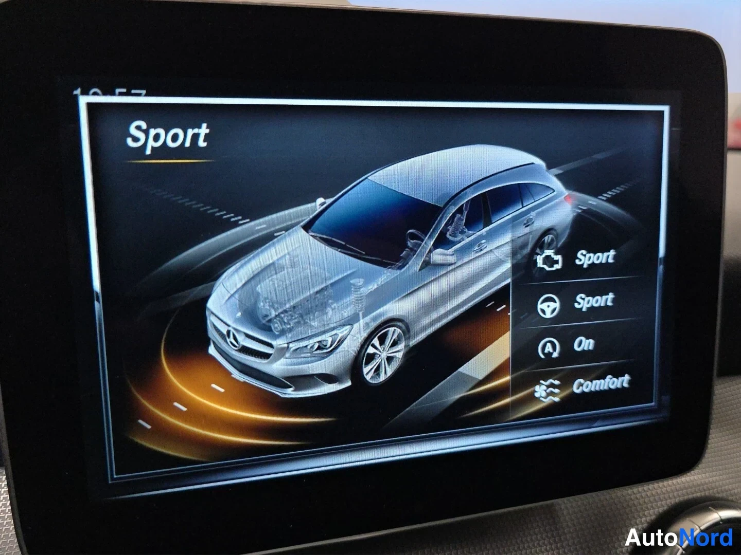 Valkoinen Mercedes-Benz CLA 180 2018, yksityiskohta, kuva 17