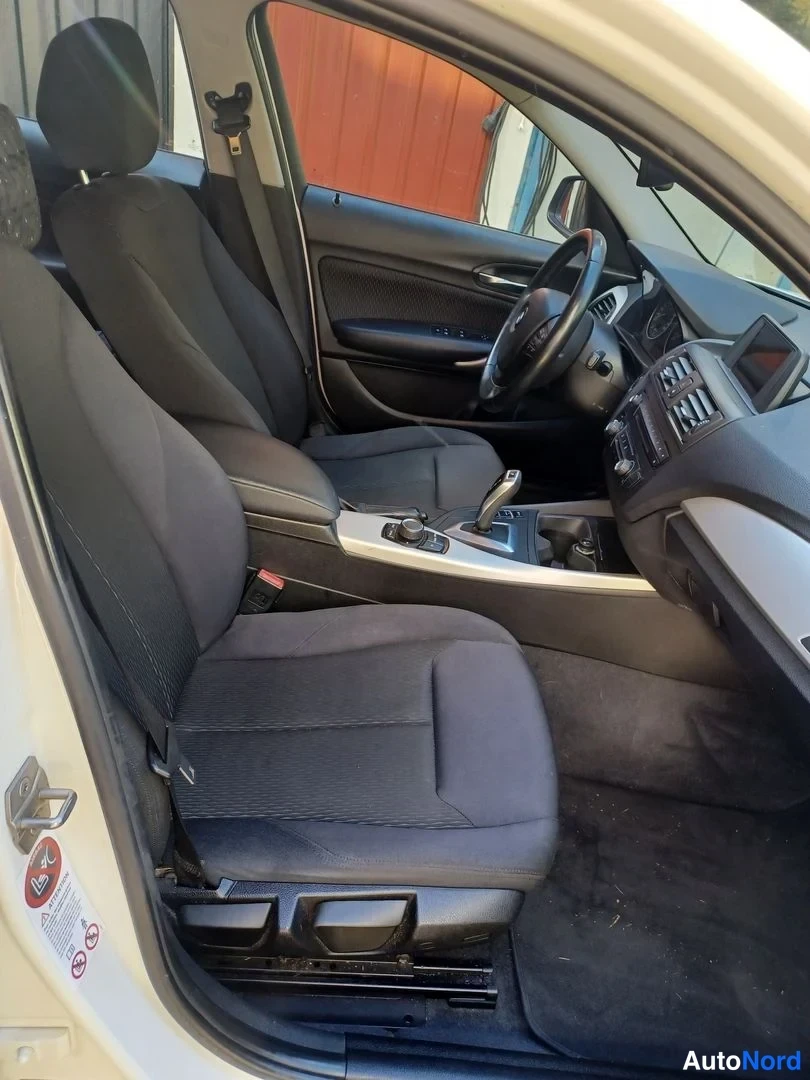 Valkoinen BMW 118d 2012, etuistuimet, kuva 18