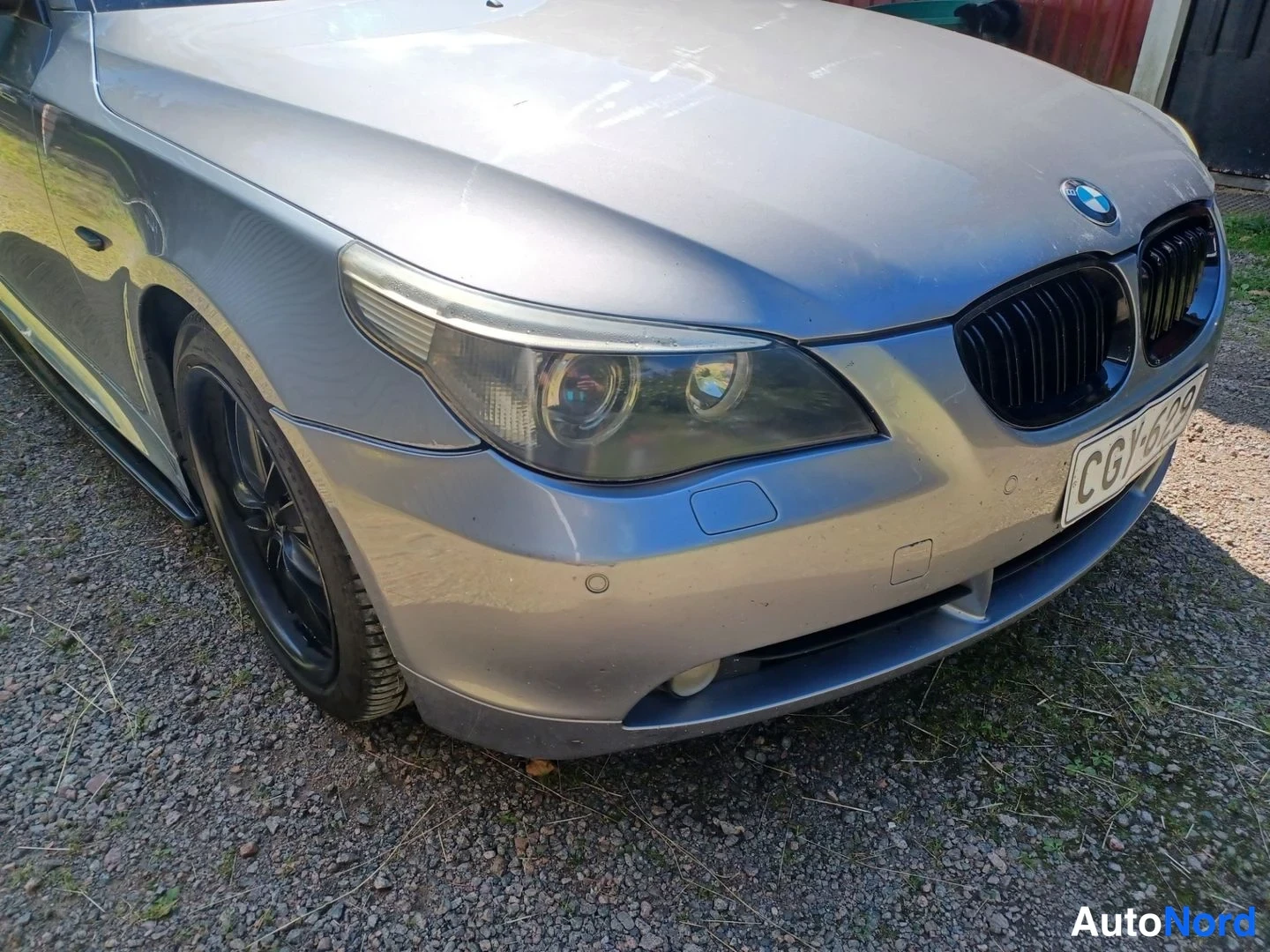 Harmaa BMW 525d 2005, yksityiskohta, kuva 17