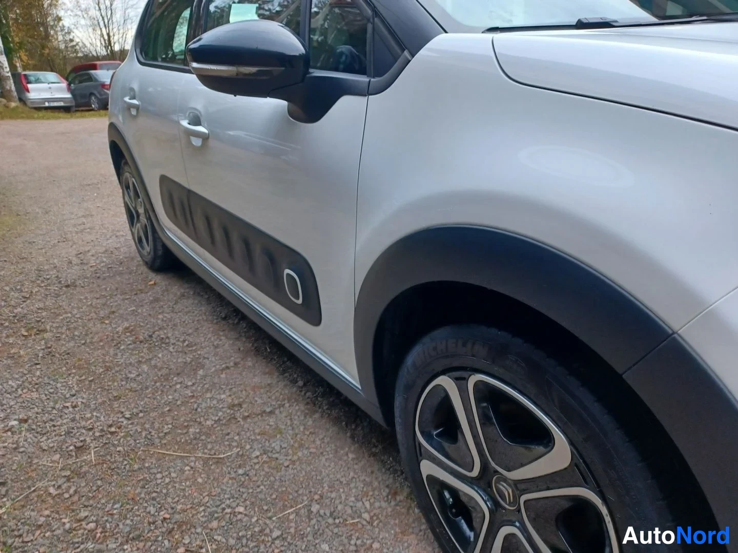 Valkoinen Citroen C3 2017, etuviisto, keula oikealle, kuva 4