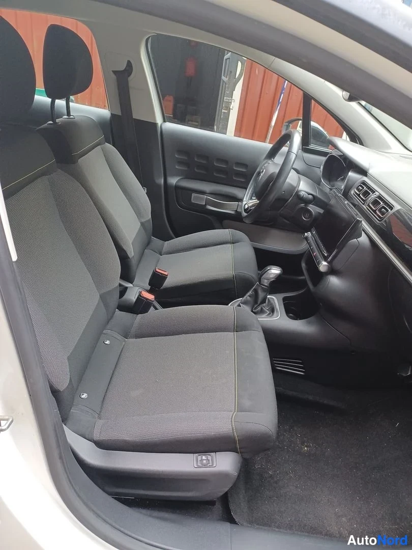 Valkoinen Citroen C3 2017, ohjaamo, kuva 15