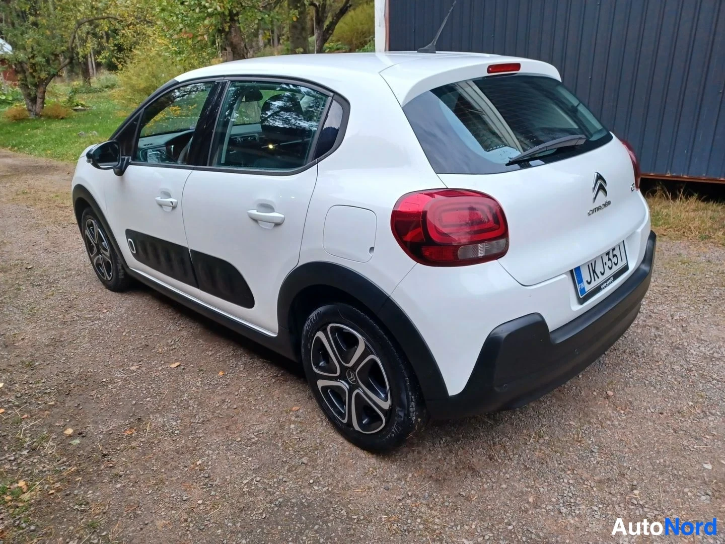 Valkoinen Citroen C3 2017, takaviisto, kuva 9