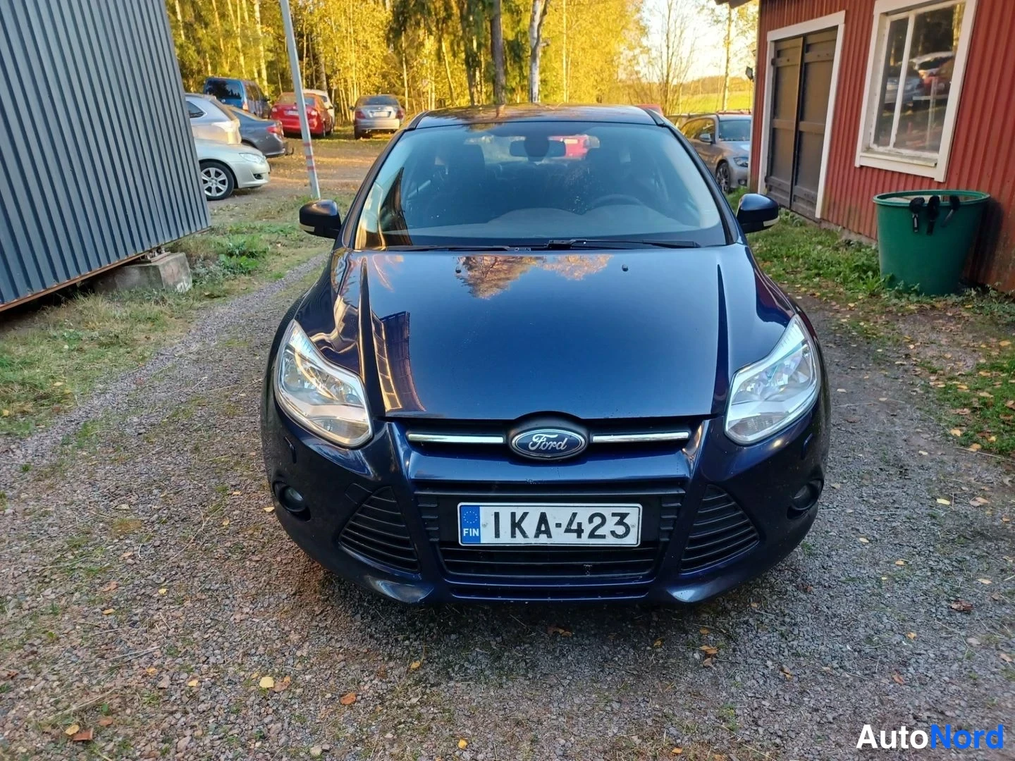 Sininen Ford Focus 2011, edestä, kuva 5