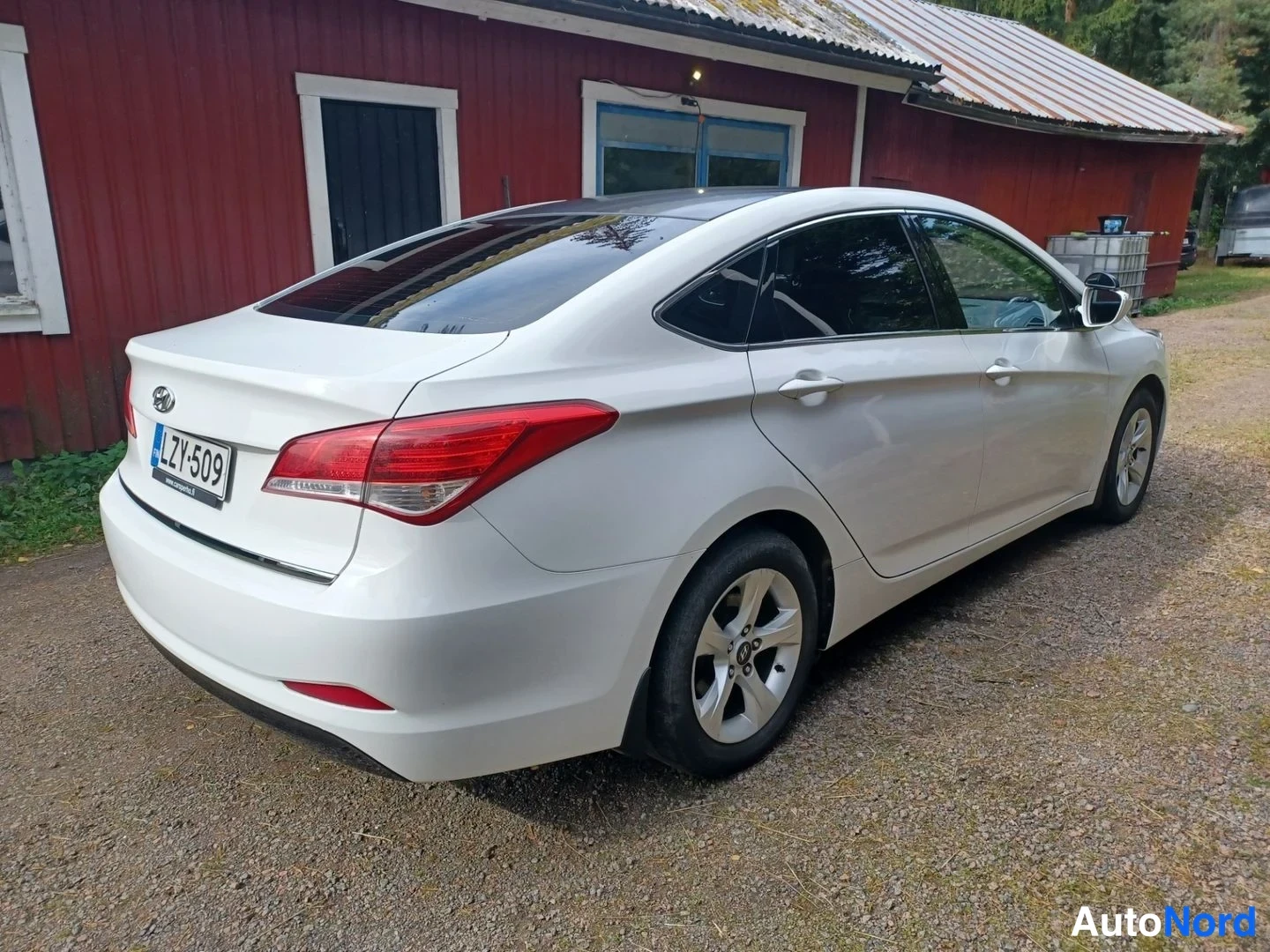 Valkoinen Hyundai i40 2012, takaviisto, kuva 9