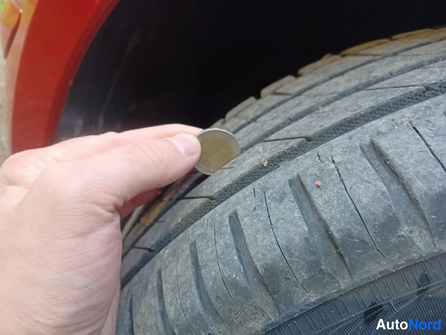 Punainen Mercedes-Benz A  Viistoper 2005, yksityiskohta, kuva 15