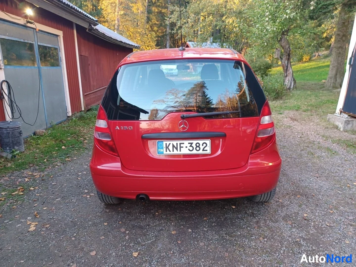 Punainen Mercedes-Benz A  Viistoper 2005, takaa, kuva 8
