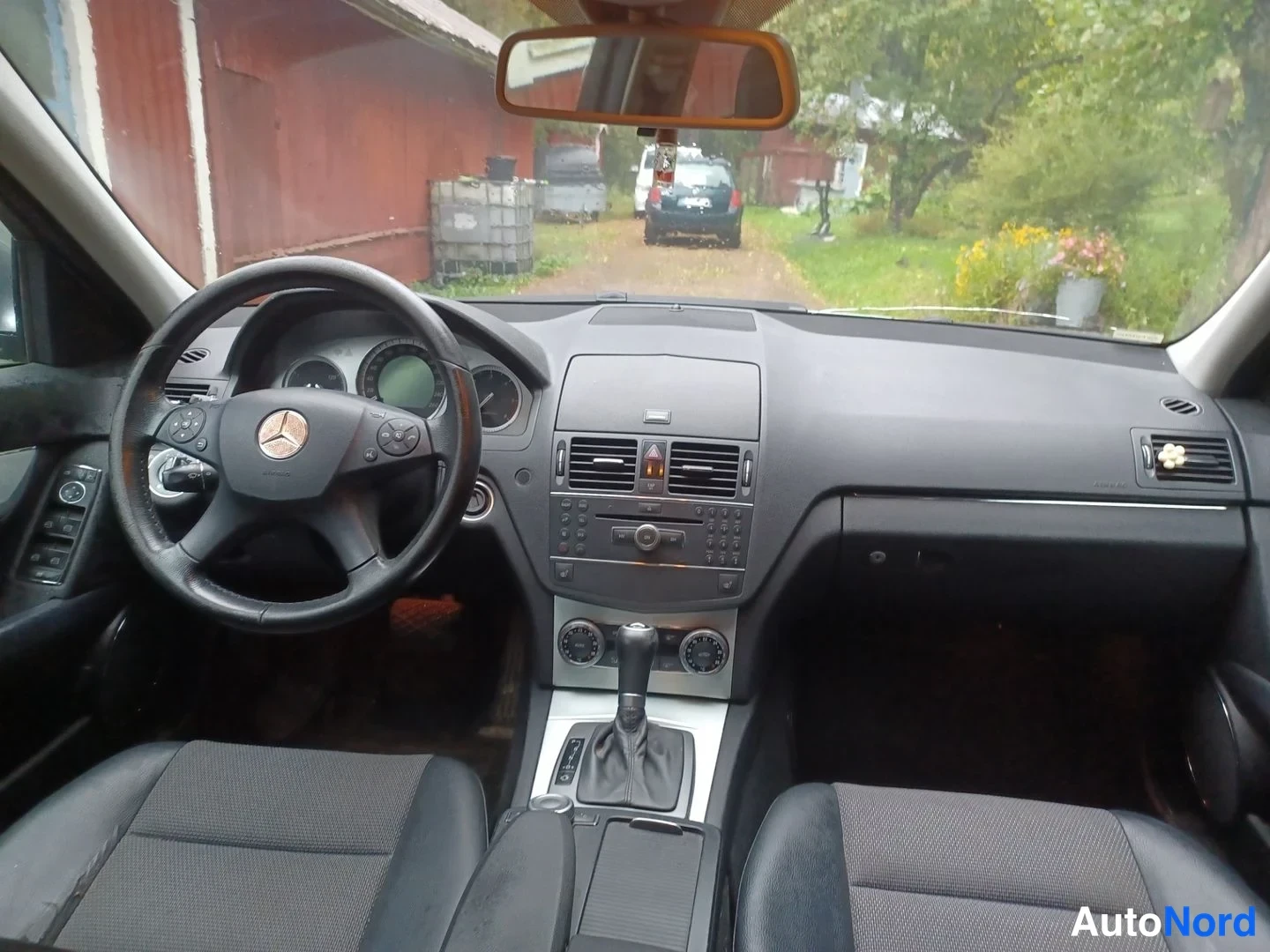 Harmaa Mercedes-Benz C 220 CDI 2008, ohjaamo, kuva 14