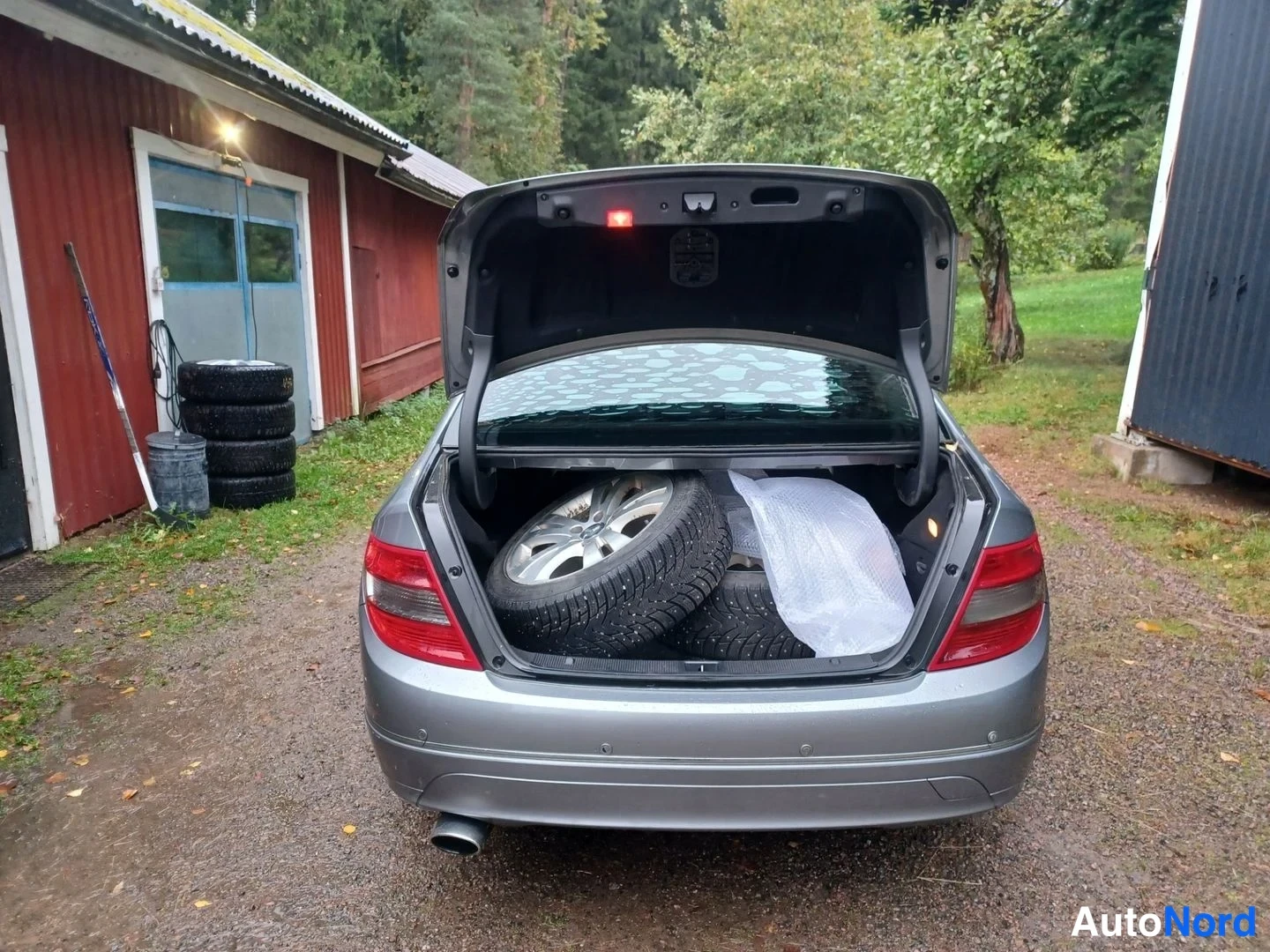 Harmaa Mercedes-Benz C 220 CDI 2008, takaa, kuva 12