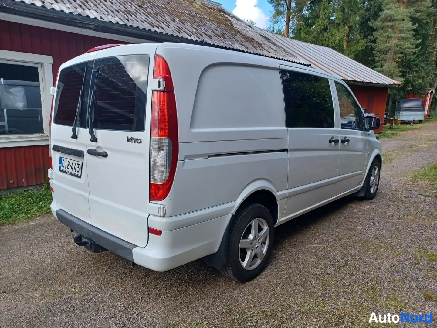 Valkoinen Mercedes-Benz Vito 110 CDI 2011, takaviisto, kuva 8
