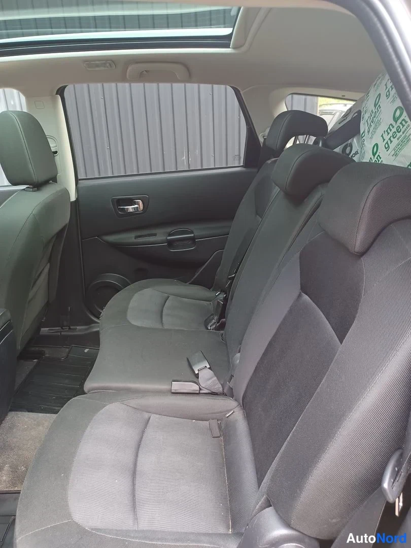 Beige Nissan Qashqai+2 2011, takaistuimet, kuva 17
