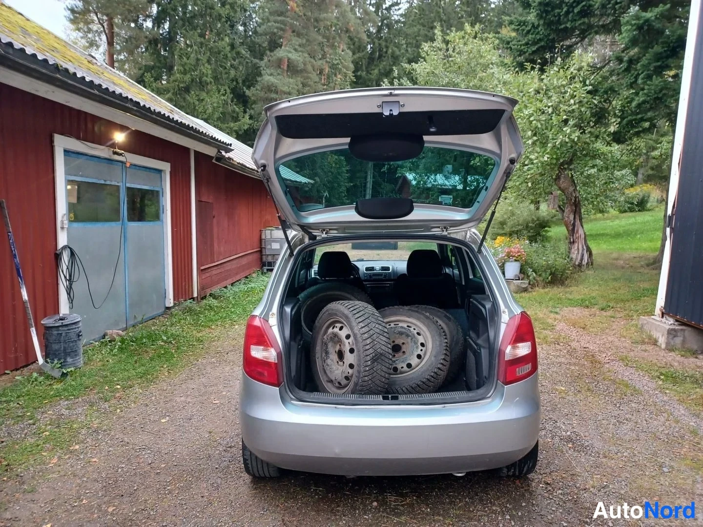 Harmaa Skoda Fabia 2009, kuva 34