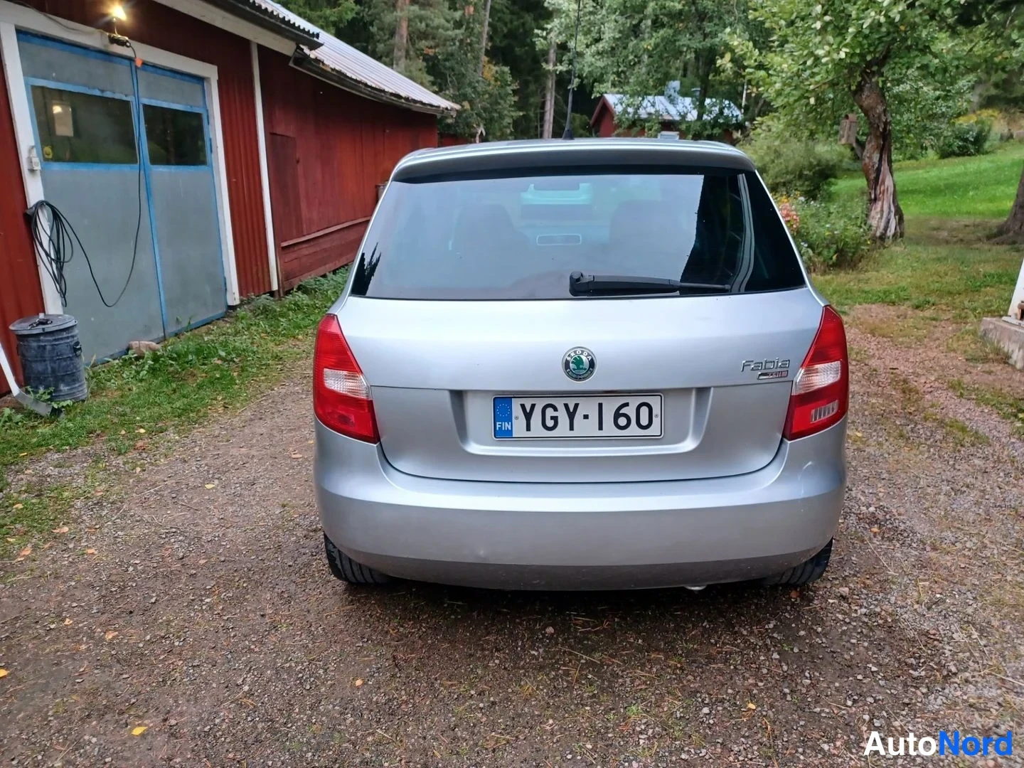 Harmaa Skoda Fabia 2009, takaa, kuva 13
