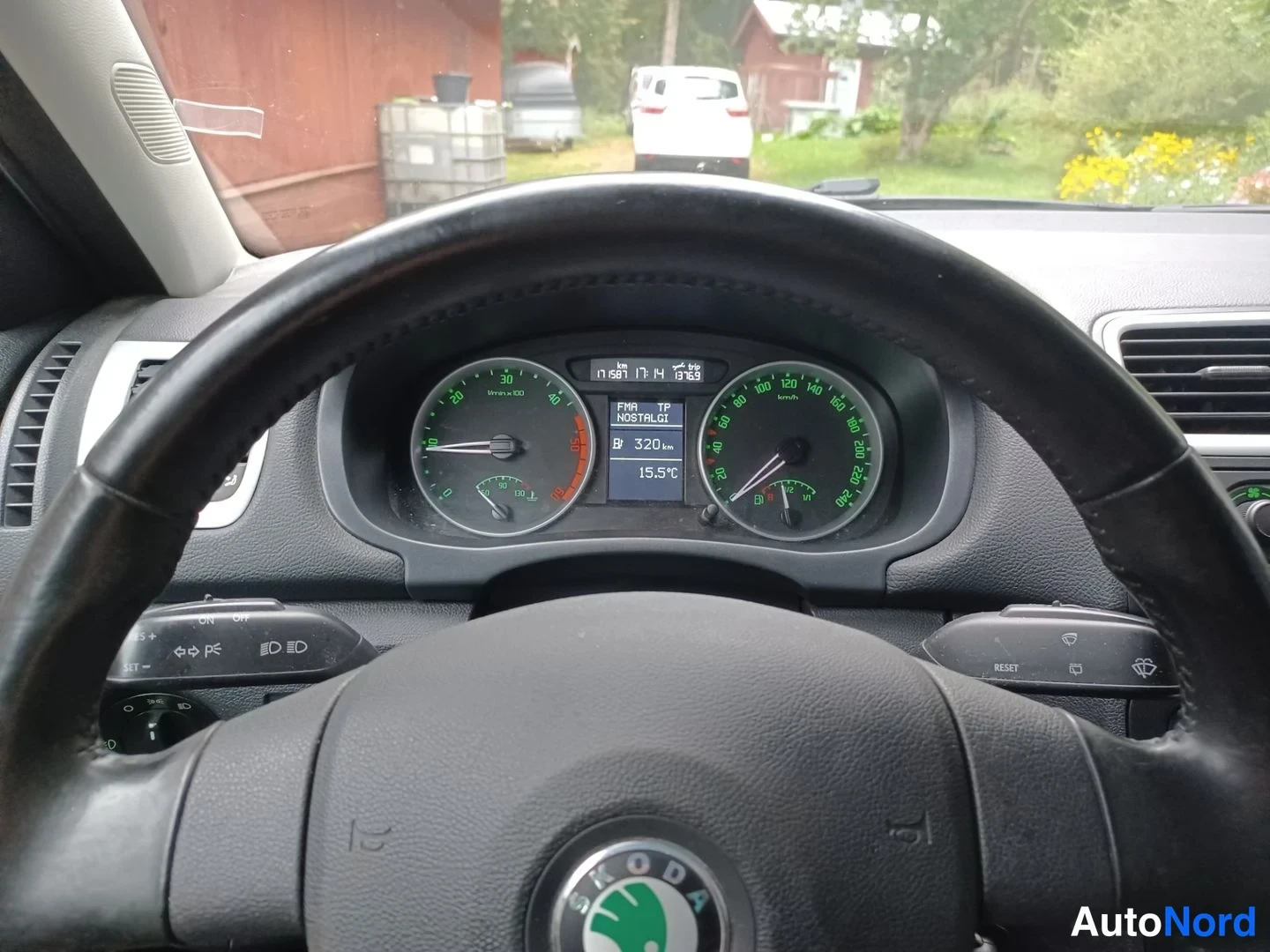 Harmaa Skoda Fabia 2009, yksityiskohta, kuva 18