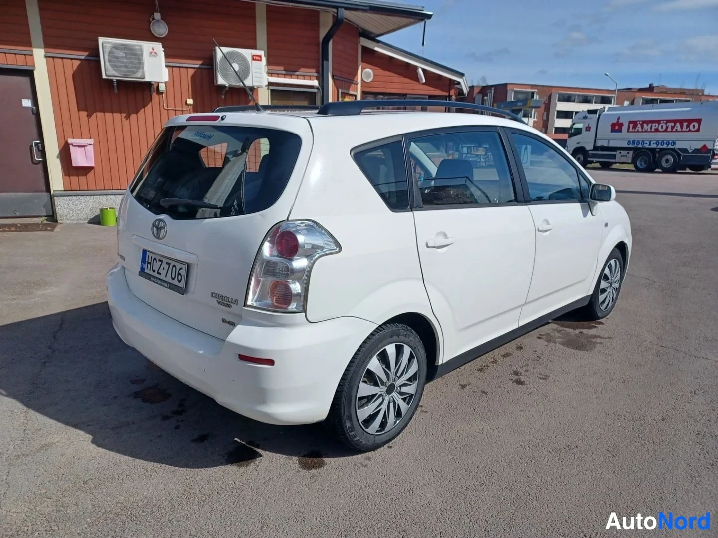 Valkoinen Toyota Corolla Verso 2008, takaviisto, kuva 6