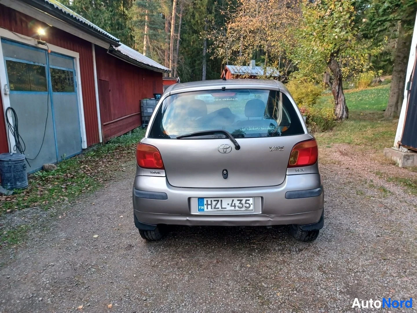 Harmaa Toyota Yaris 2003, takaa, kuva 12