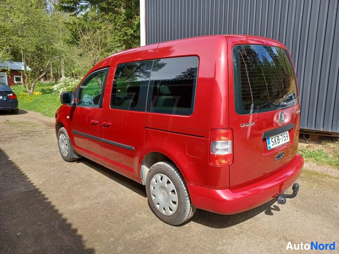 Punainen Volkswagen Caddy Life 2009, takaviisto, kuva 6