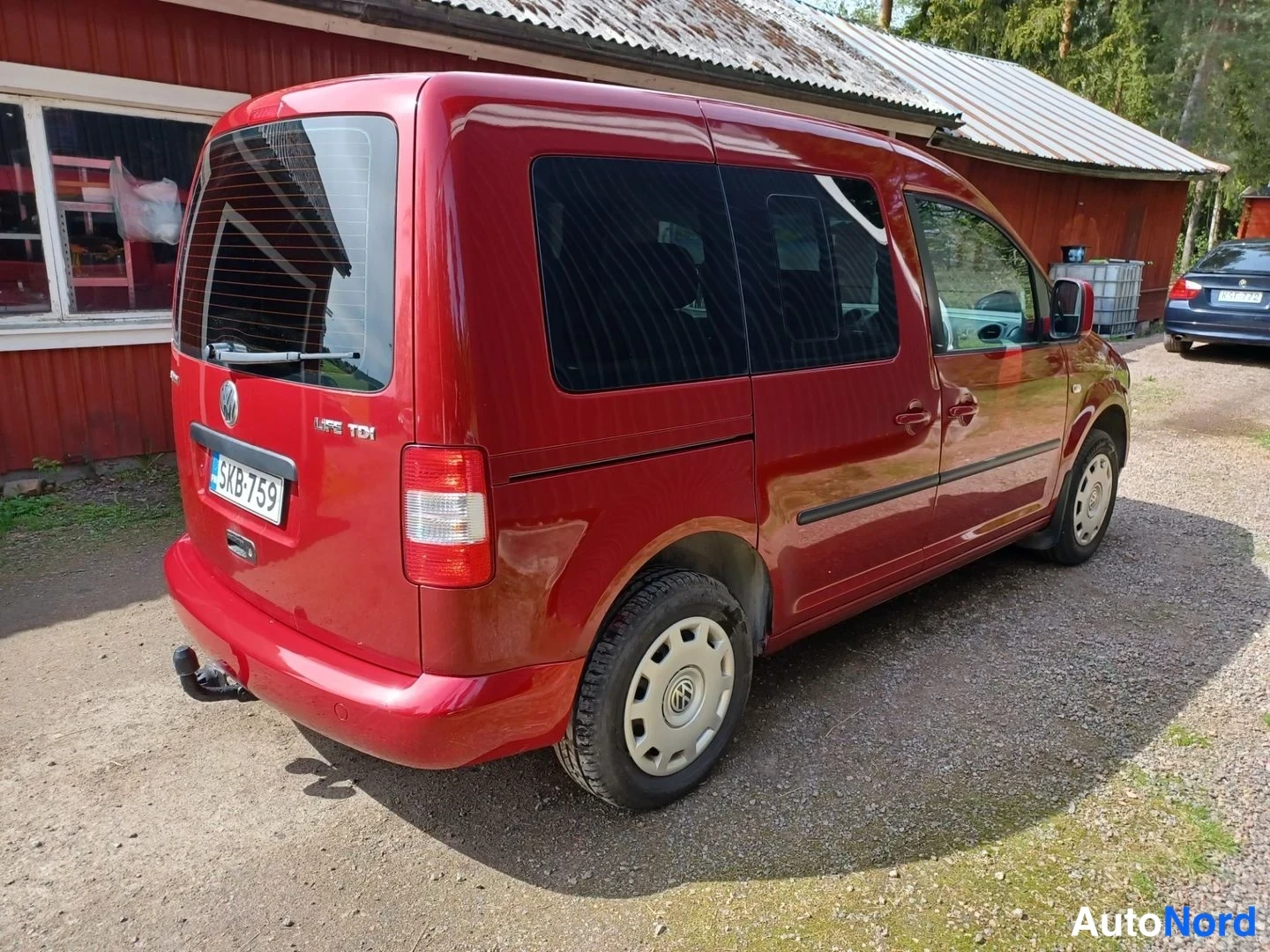 Punainen Volkswagen Caddy Life 2009, takaviisto, kuva 7
