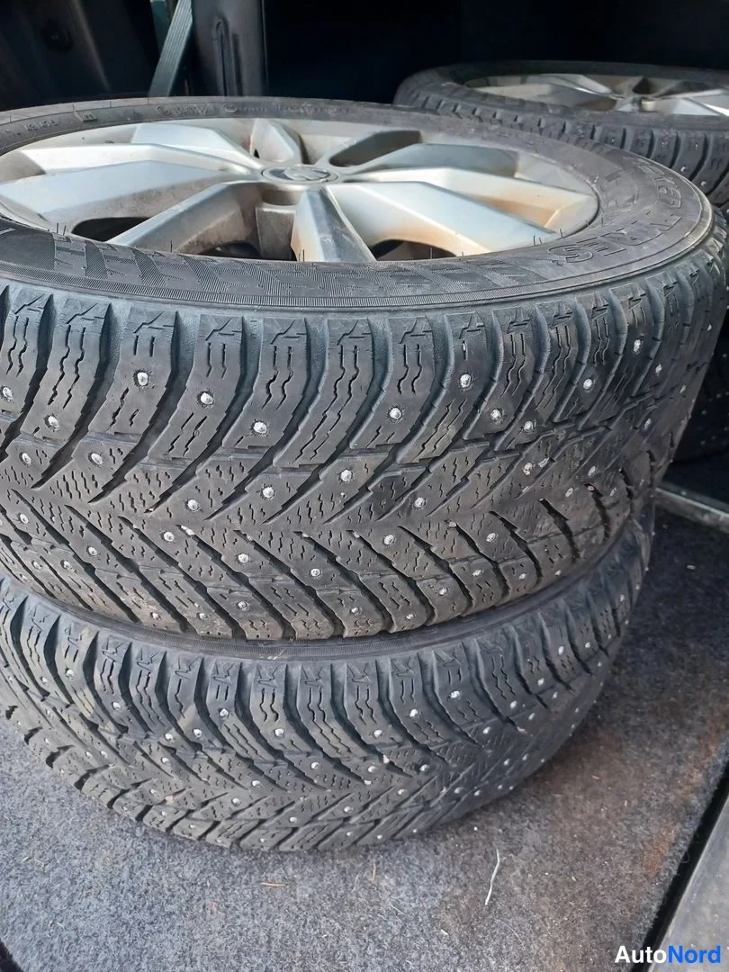 Sininen Volkswagen Caddy 2011, yksityiskohta, kuva 17