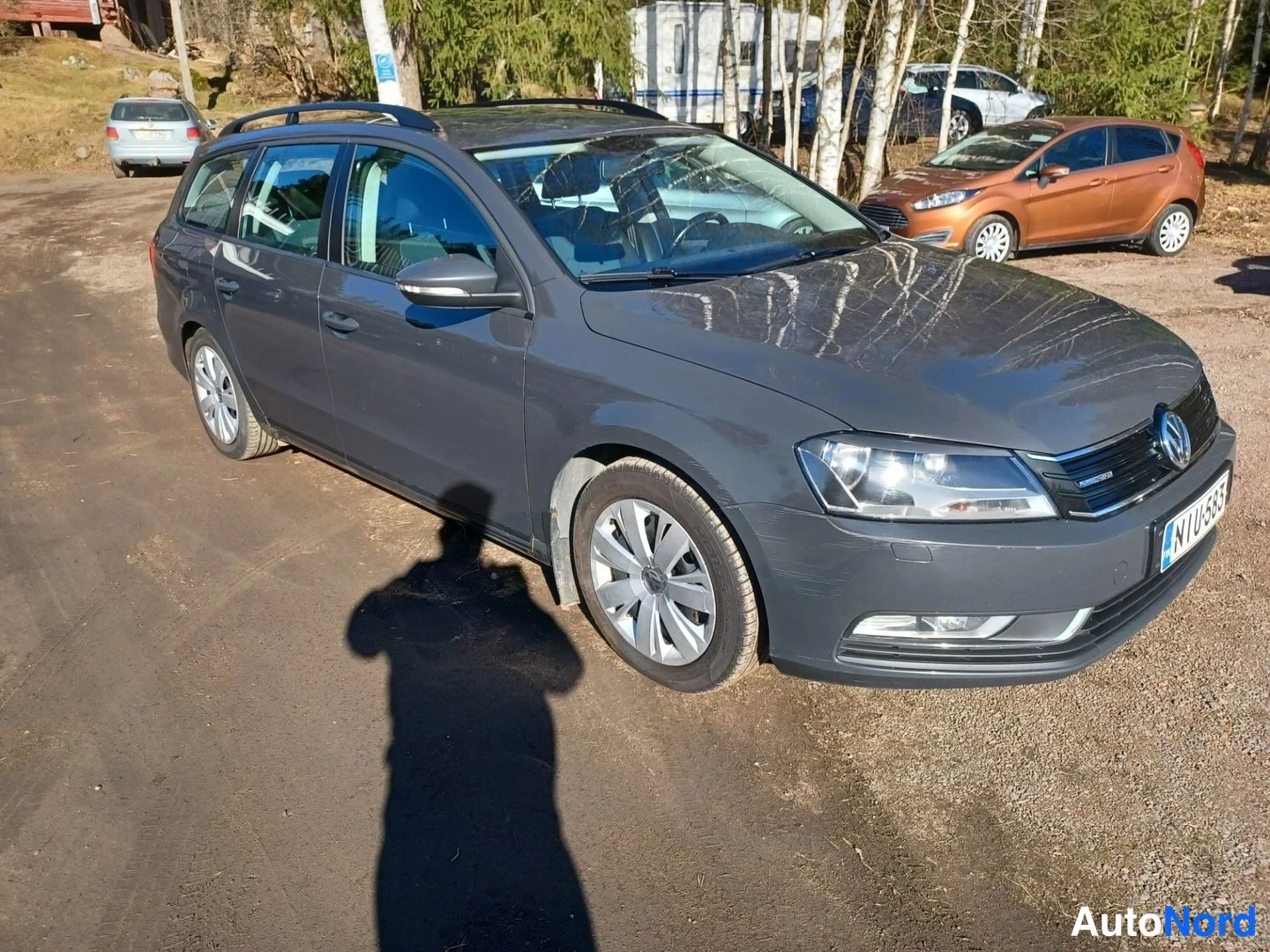 Harmaa Volkswagen Passat Variant 2013, etuviisto, keula oikealle, kuva 3