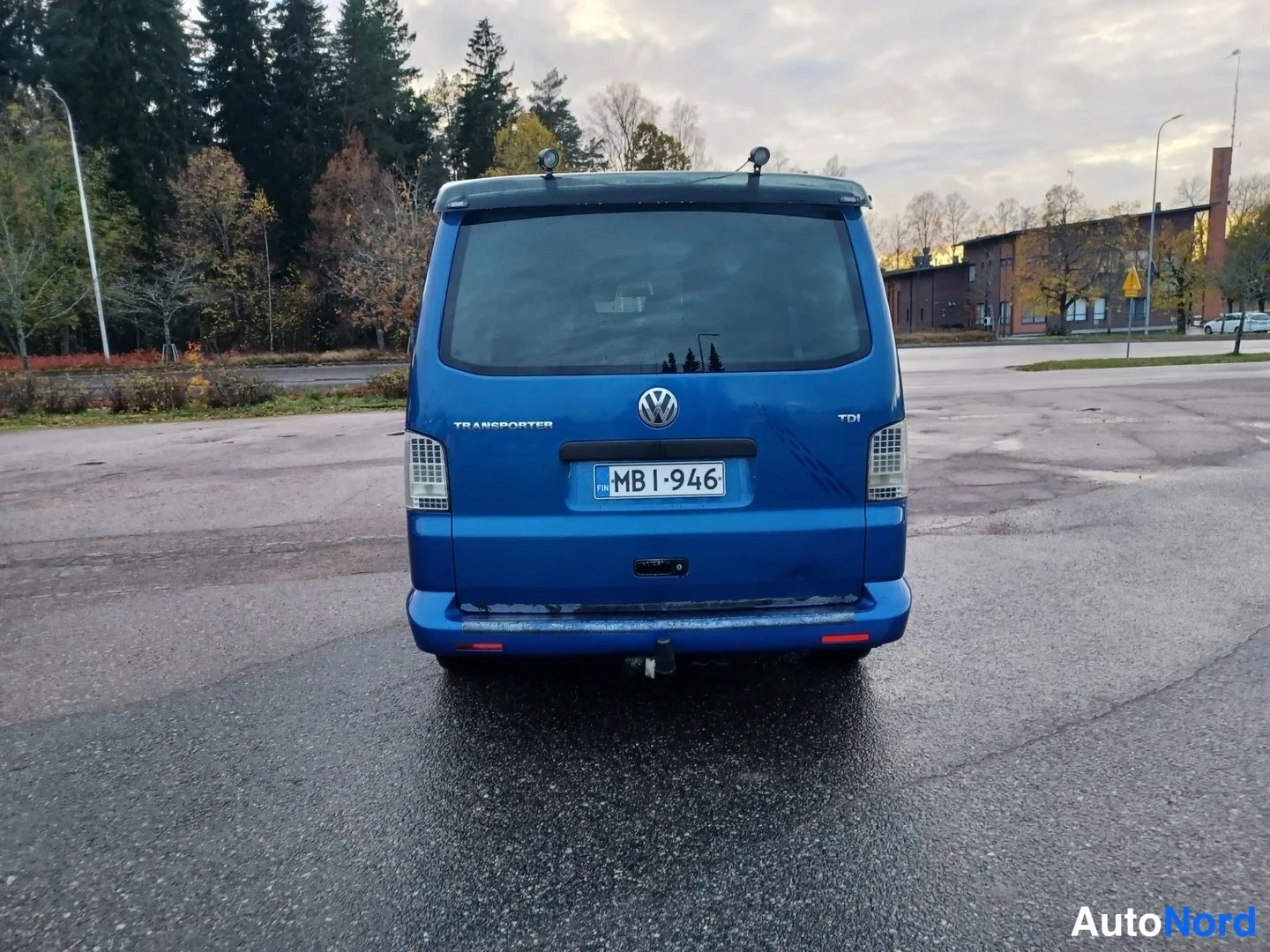 Sininen Volkswagen Transporter 2006, takaa, kuva 13