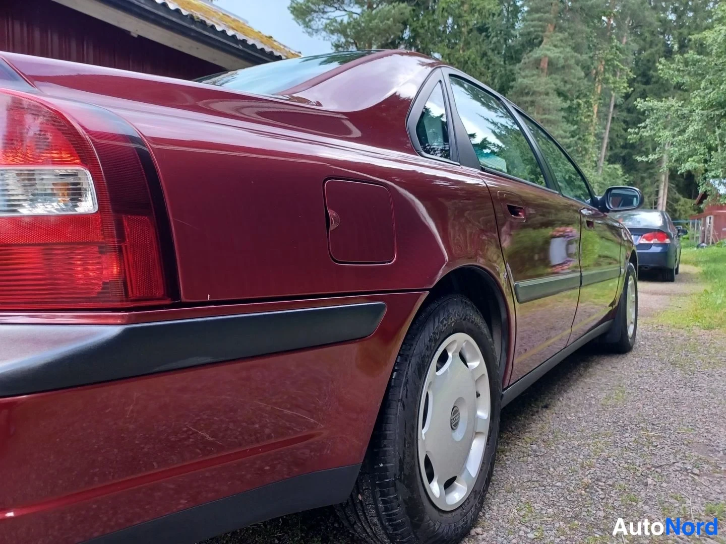 Punainen Volvo S80 2000, takaviisto, kuva 9