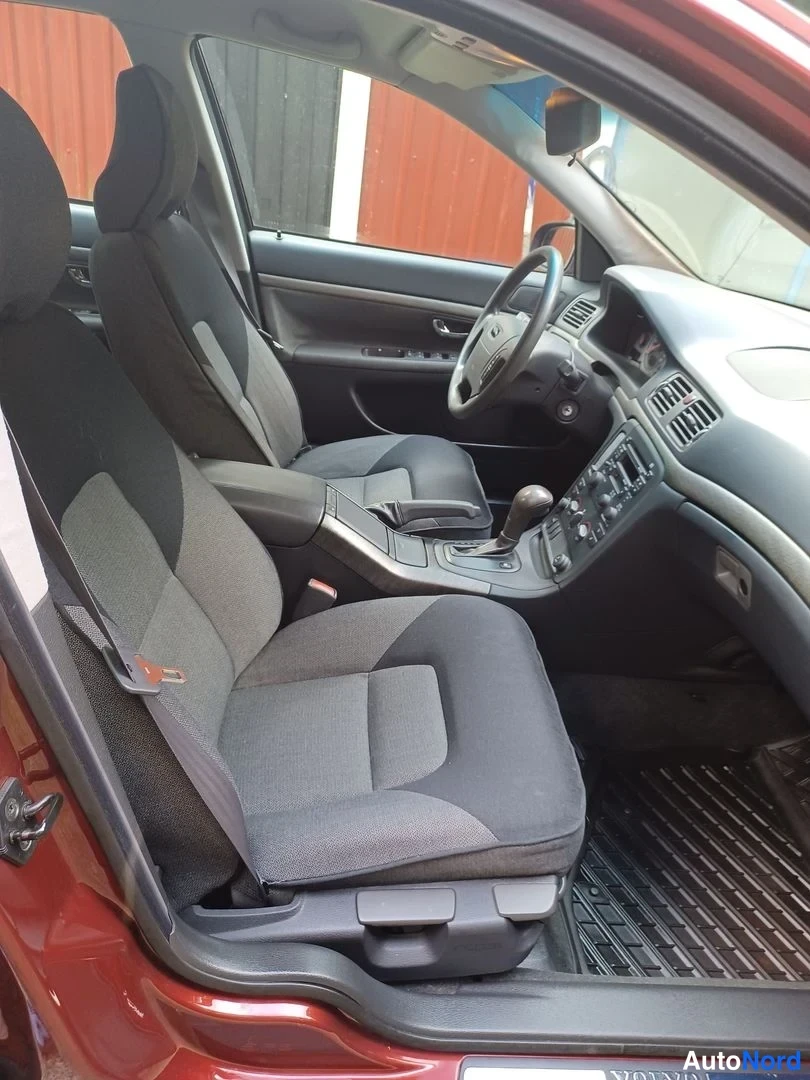 Punainen Volvo S80 2000, etuistuimet, kuva 15
