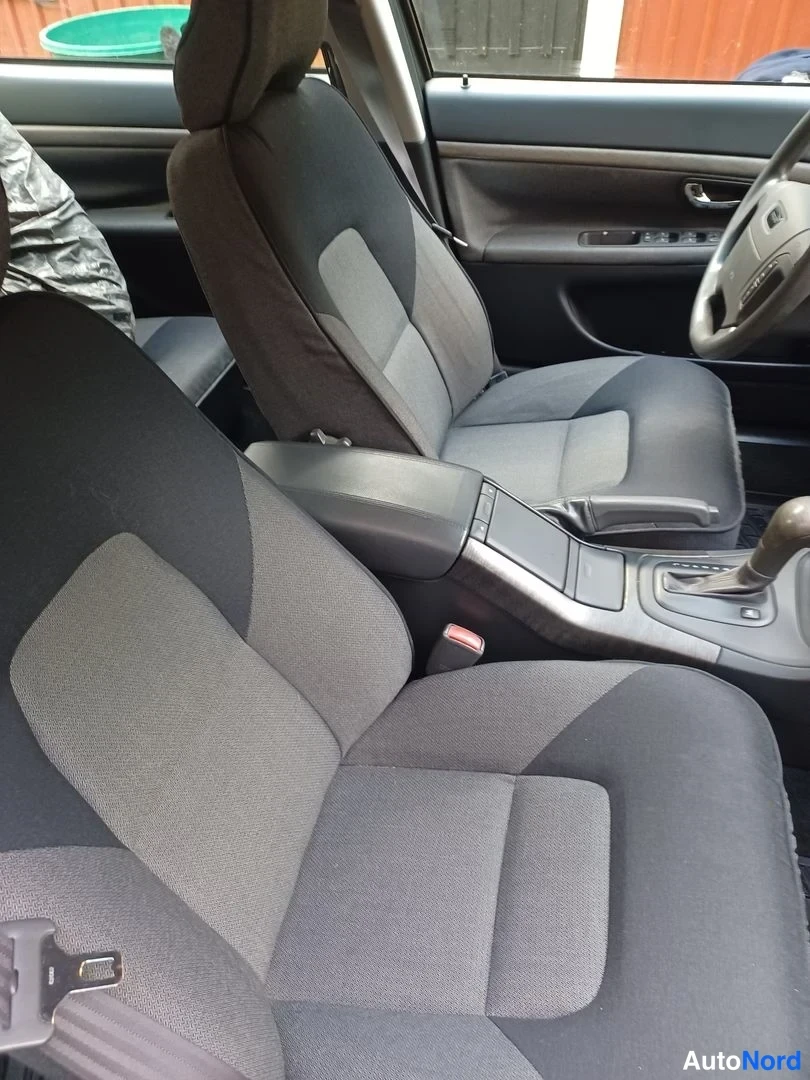 Punainen Volvo S80 2000, etuistuimet, kuva 16