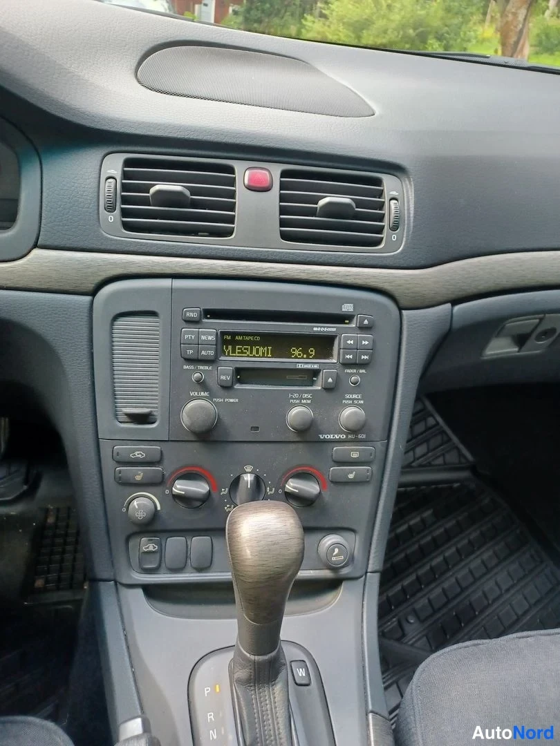 Punainen Volvo S80 2000, ohjaamo, kuva 14