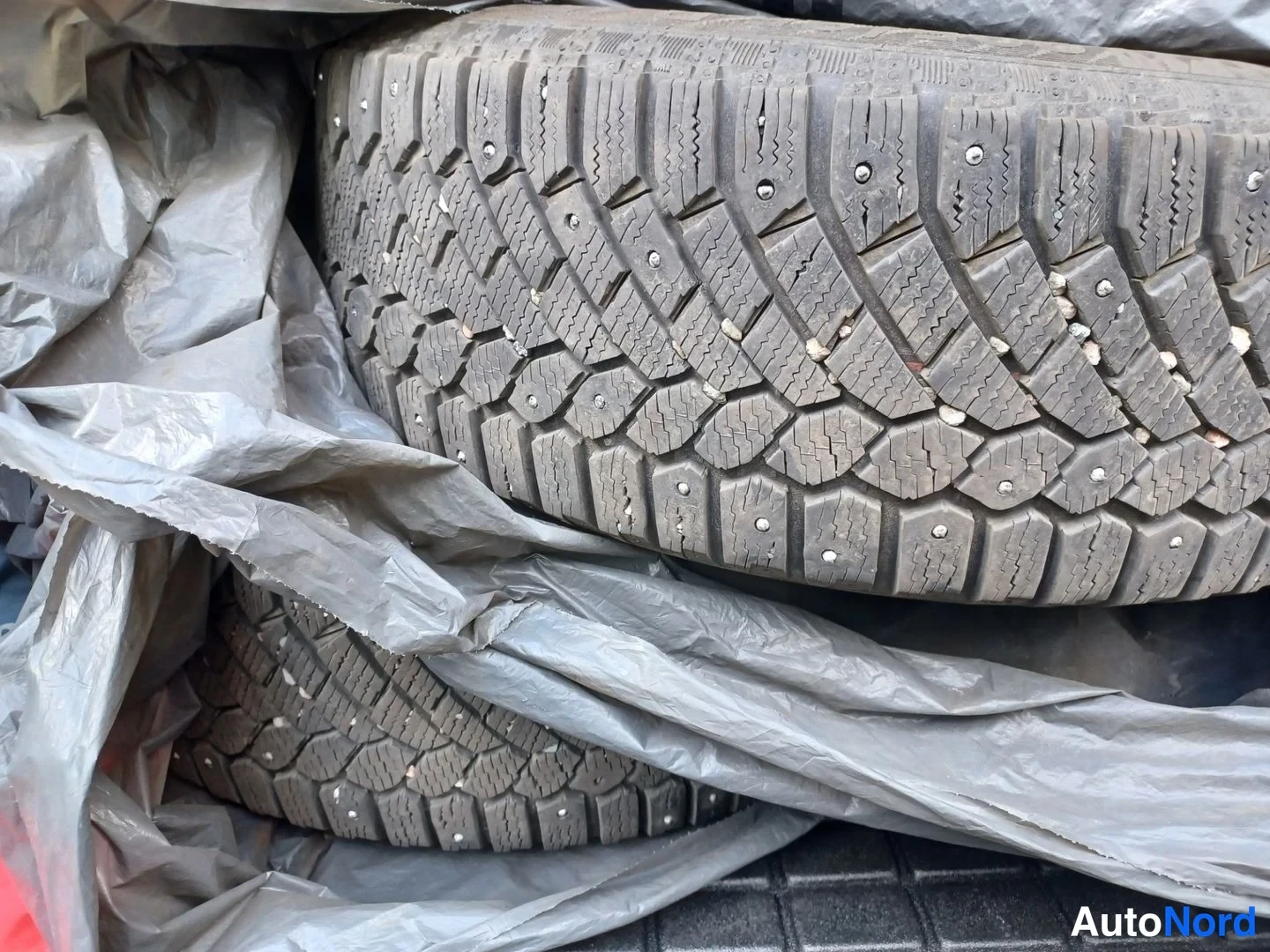 Punainen Volvo S80 2000, yksityiskohta, kuva 20