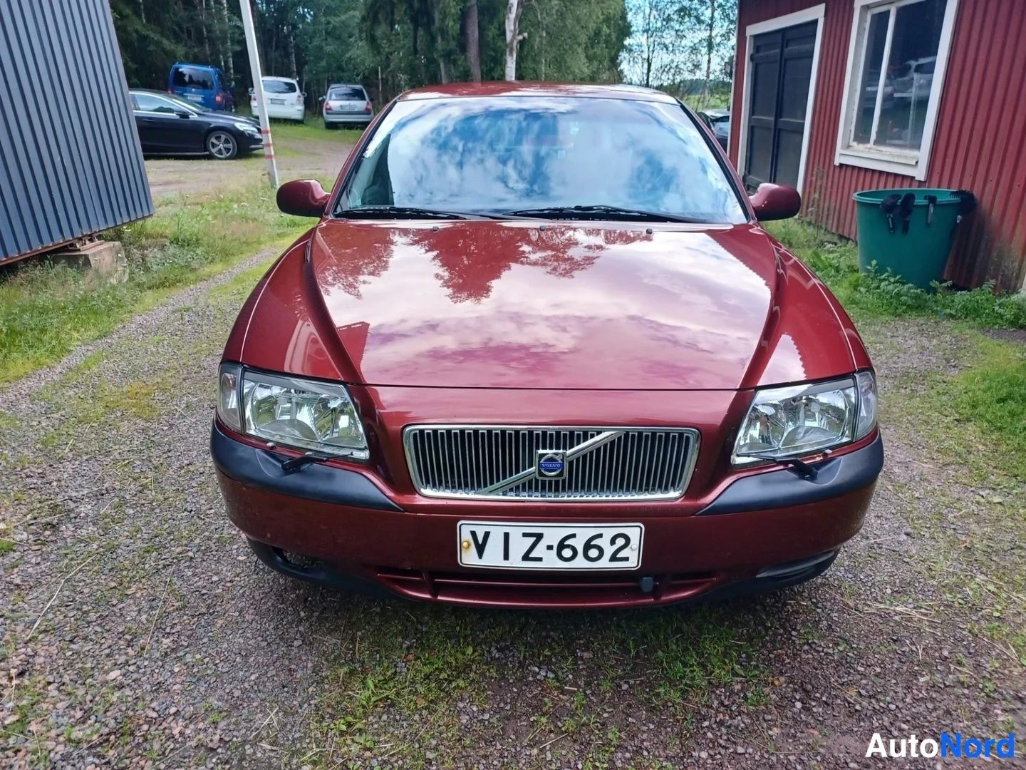 Punainen Volvo S80 2000, edestä, kuva 7