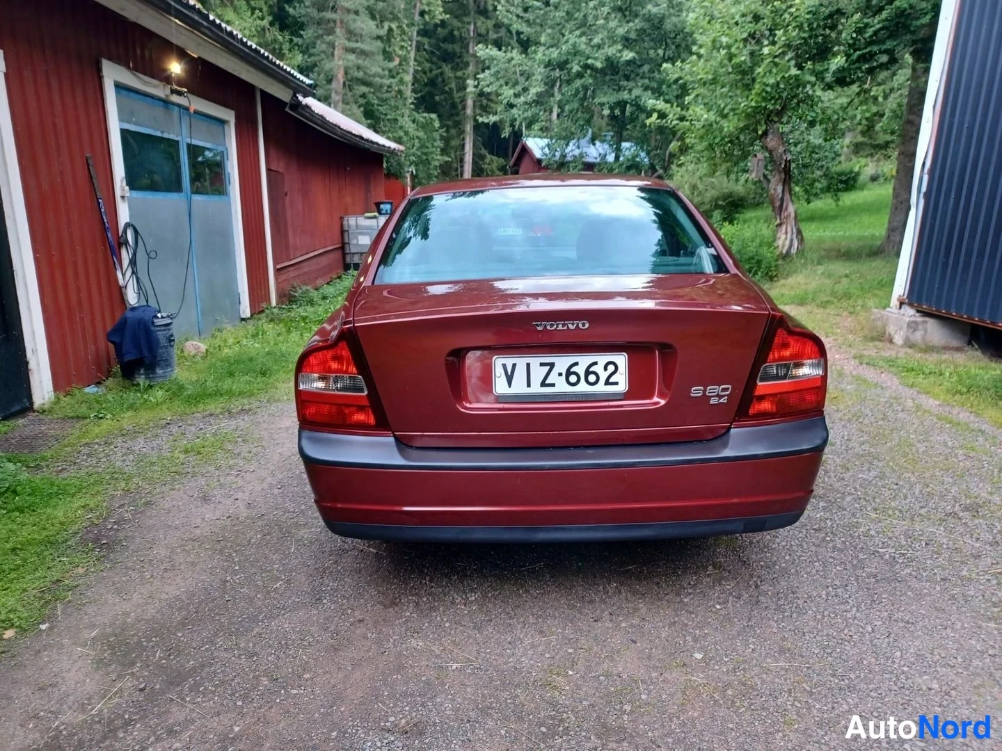 Punainen Volvo S80 2000, takaa, kuva 12
