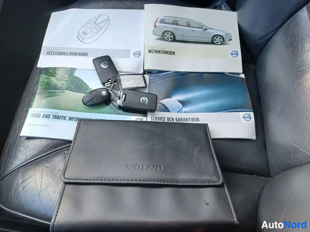 Punainen Volvo V70 2008, asiakirja, kuva 22