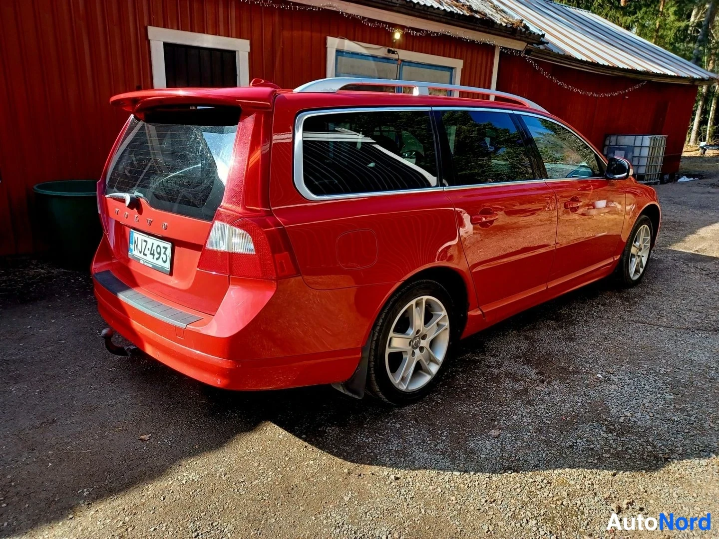 Punainen Volvo V70 2008, takaviisto, kuva 9