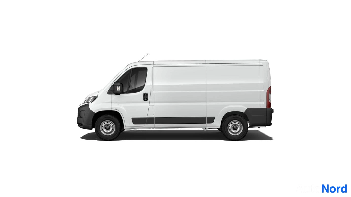 Valkoinen Opel Movano 2026, sivulta, kuva 5