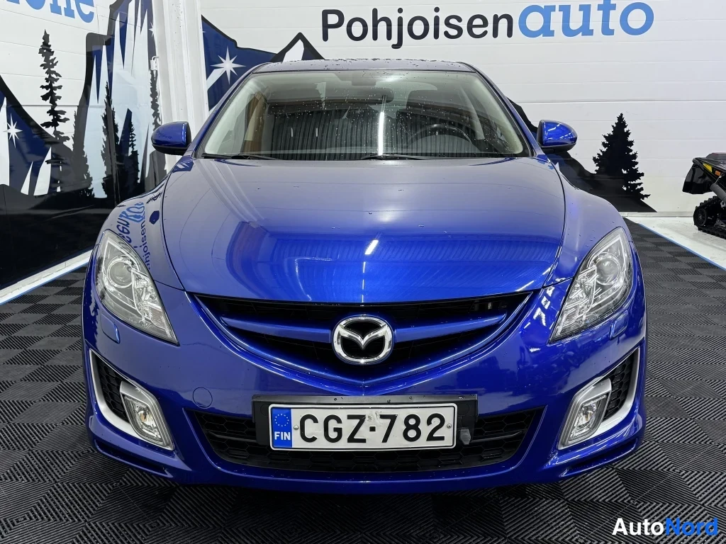 Sininen Mazda 6 2010, edestä, kuva 3