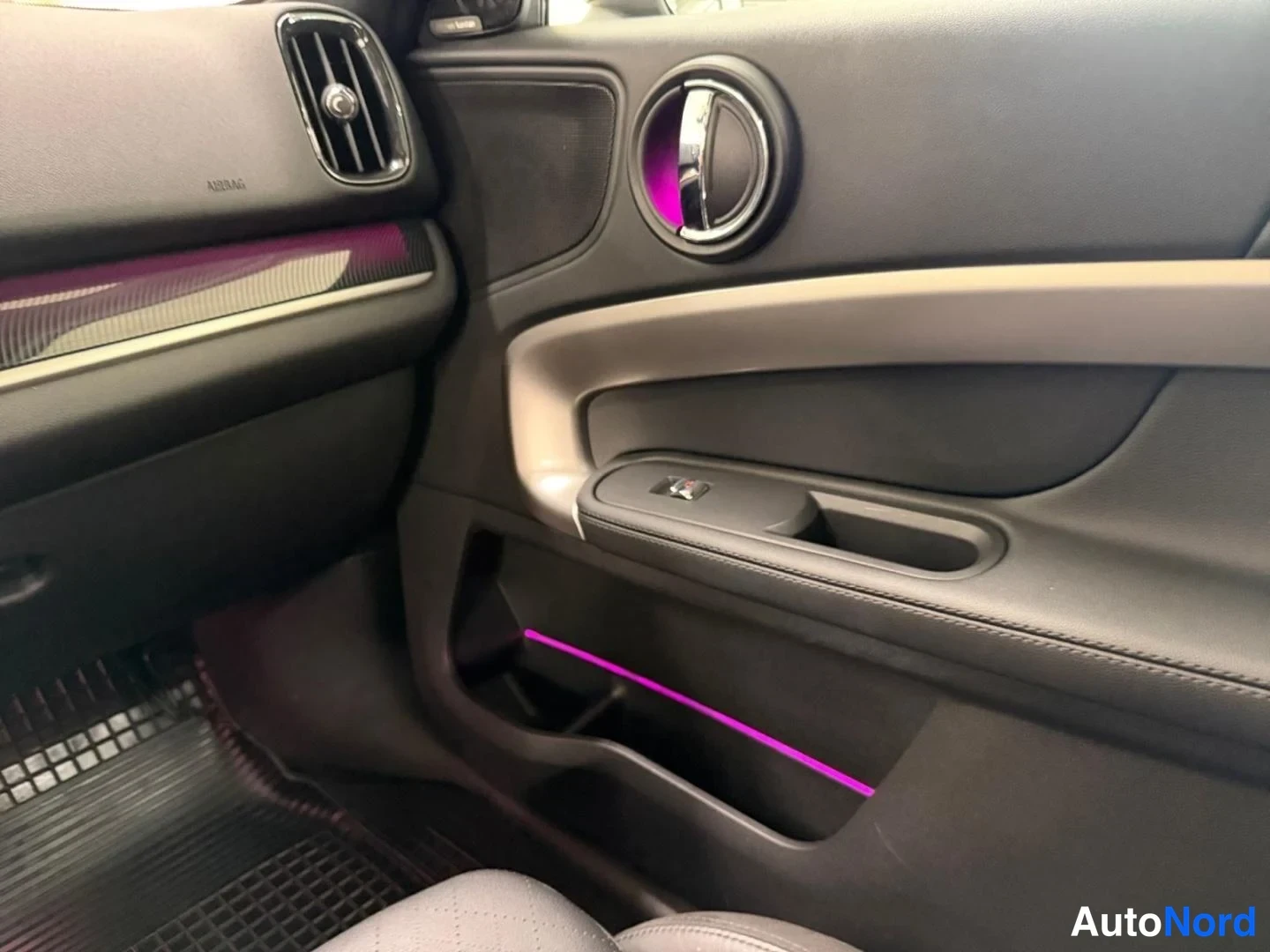 Musta Mini Countryman Cooper SE ALL4 2023, yksityiskohta, kuva 26