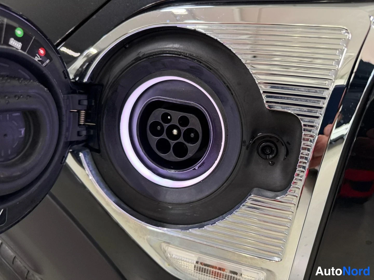 Musta Mini Countryman Cooper SE ALL4 2023, yksityiskohta, kuva 34