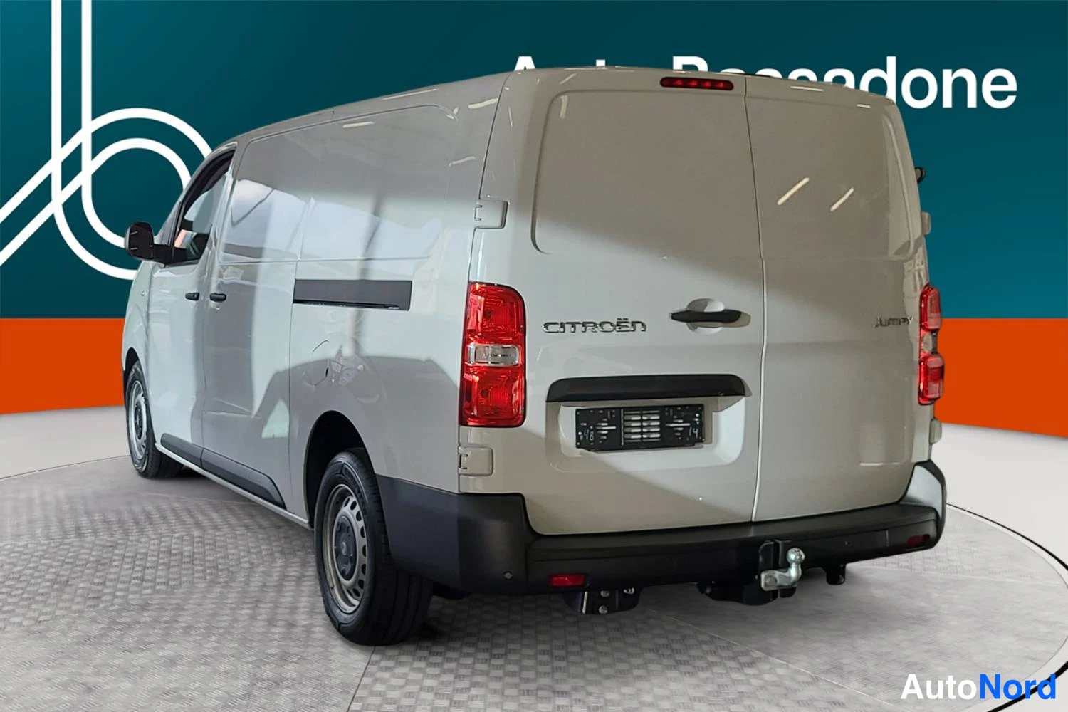 Valkoinen Citroen Jumpy 2026, takaviisto, kuva 6