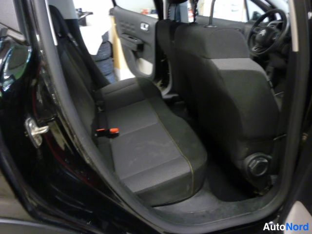 Musta Citroen C3 2023, takaistuimet, kuva 7