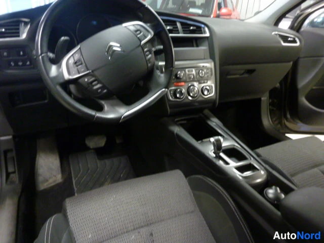 Ruskea Citroen C4 2014, ohjaamo, kuva 5