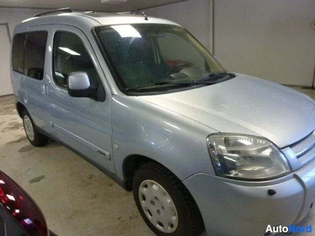 Hopea Citroen Berlingo 2004, etuviisto, keula oikealle, kuva 2