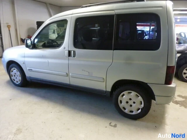 Hopea Citroen Berlingo 2004, takaviisto, kuva 4